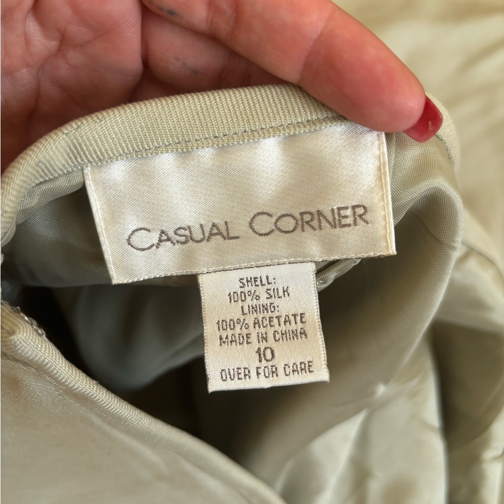 Casual Corner Vintage Two Piece Silk Set - Picture 3 of 5